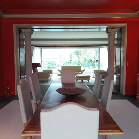 Mit Auffahrt * באד פירמונט