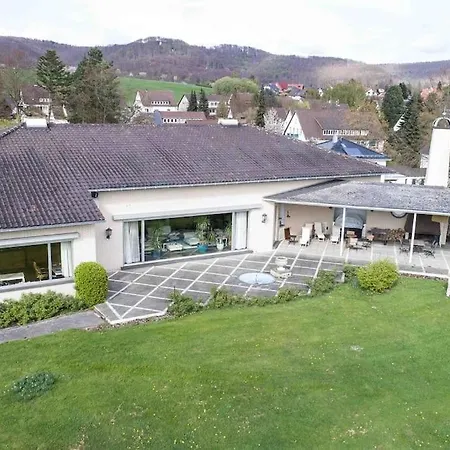 דירה Mit Auffahrt *