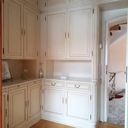 Mit Auffahrt דירה באד פירמונט