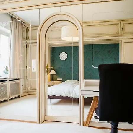 Mit Auffahrt * באד פירמונט