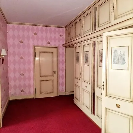 Appartement Mit Auffahrt
